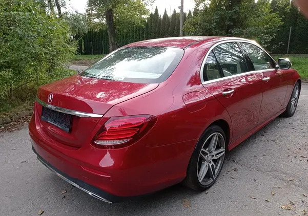 mercedes benz Mercedes-Benz Klasa E cena 99900 przebieg: 143000, rok produkcji 2016 z Kłodzko